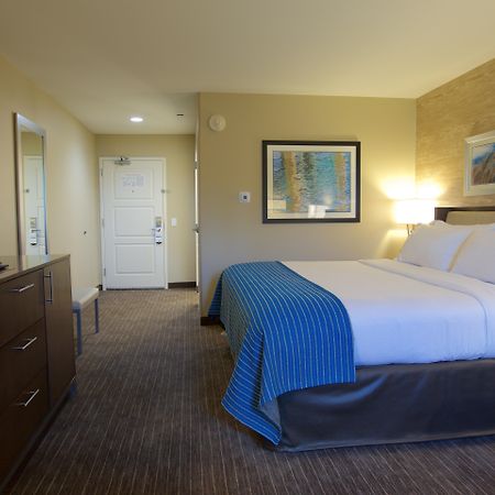 Holiday Inn Express Fargo Sw I94 Medical Center, An Ihg Hotel Dış mekan fotoğraf