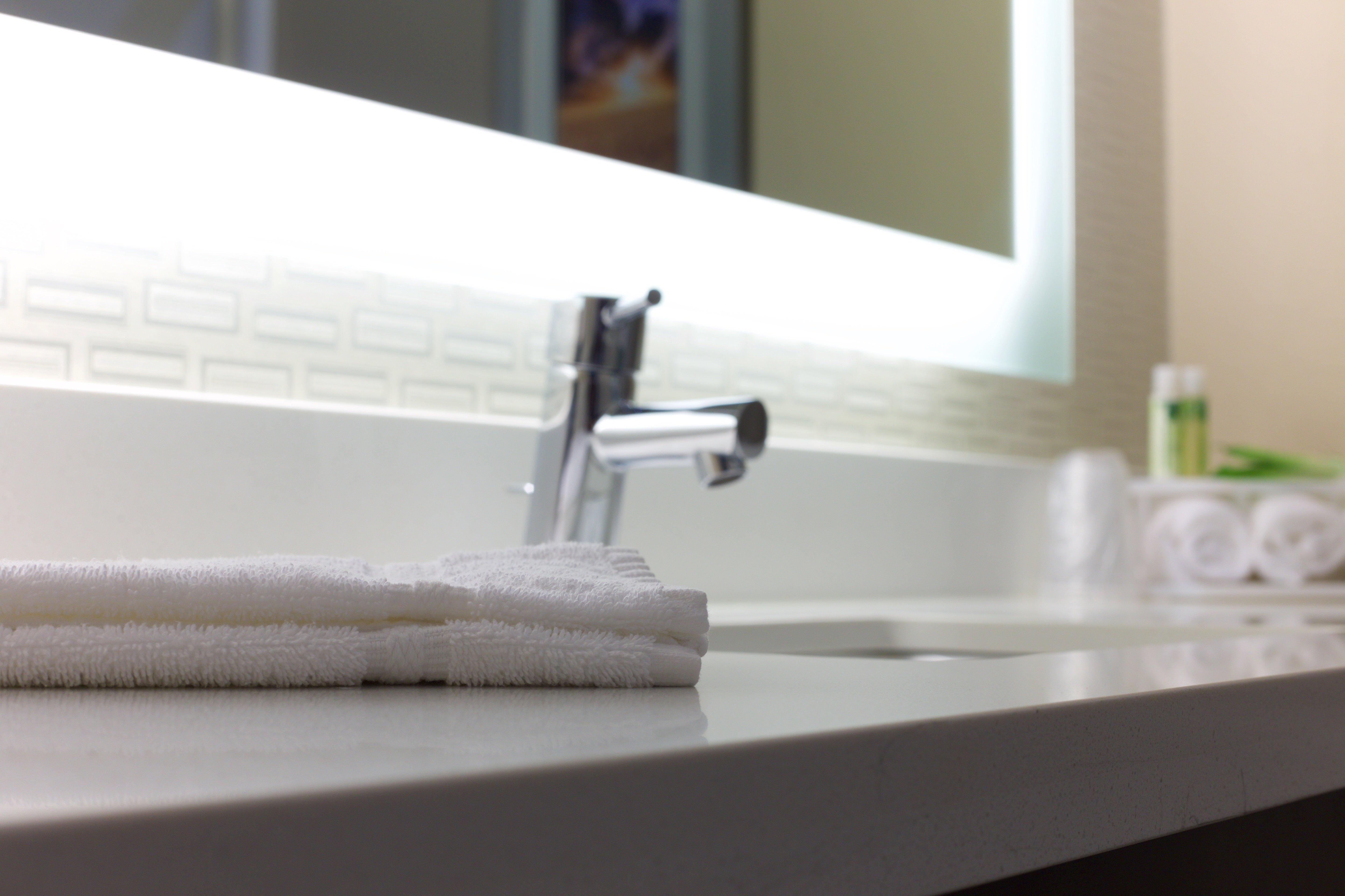 Holiday Inn Express Fargo Sw I94 Medical Center, An Ihg Hotel Dış mekan fotoğraf
